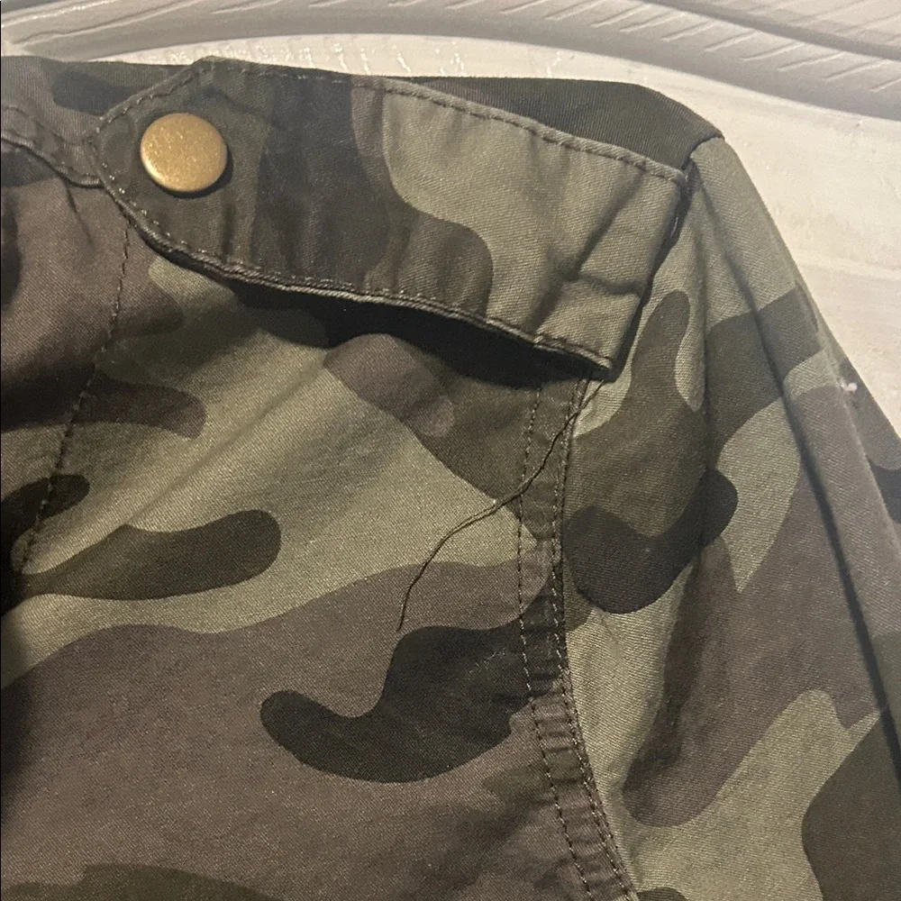 Love Tree Women's Camouflage Jacket - Picture 8 of 9
